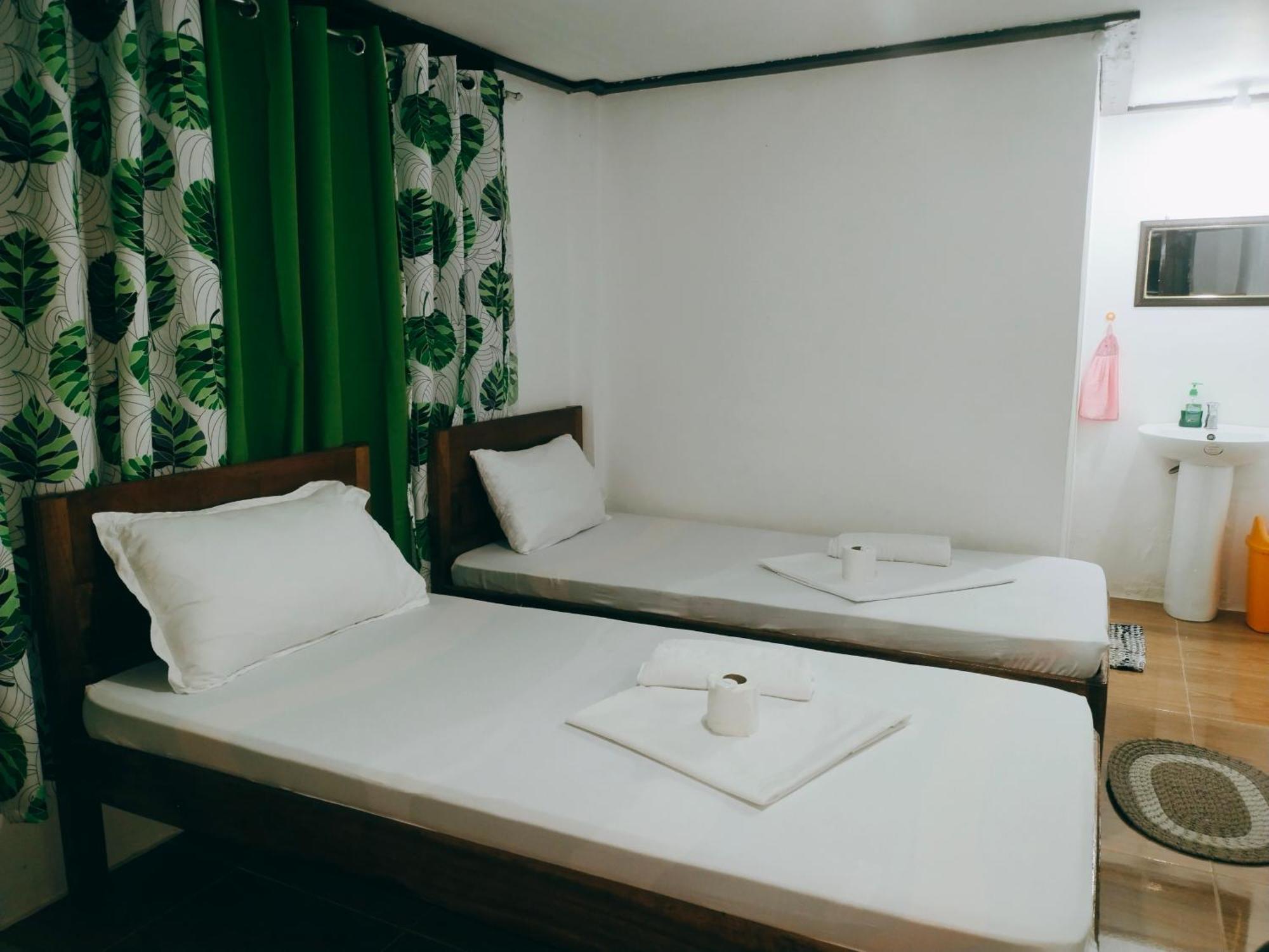 סן ויסנטה Ziah'S Guest House חדר תמונה